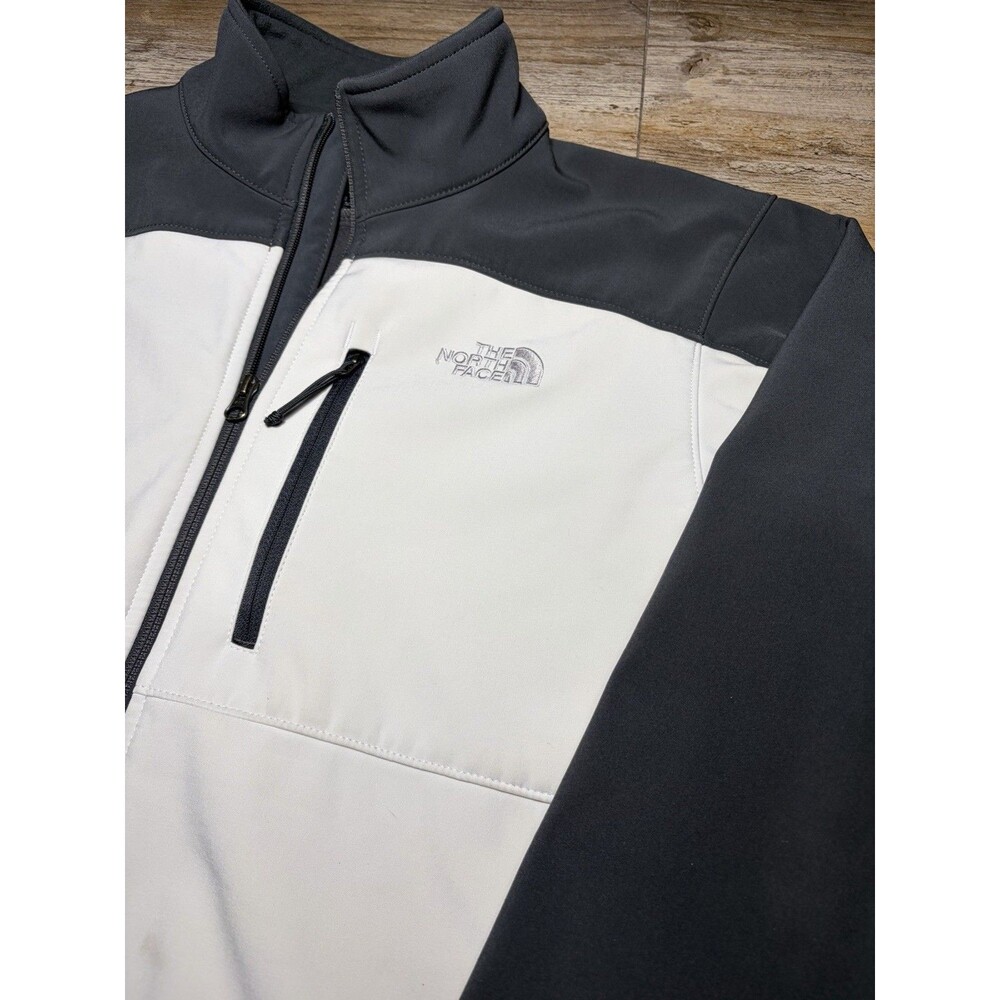 Men’s Northface Apex Bionic Softshell Jacket Winter White Gray - Size Medium